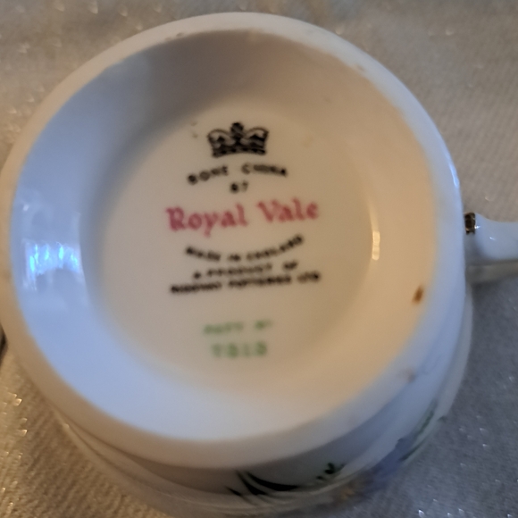 ROYAL VALE BONE CHINA - Picture 3 of 4